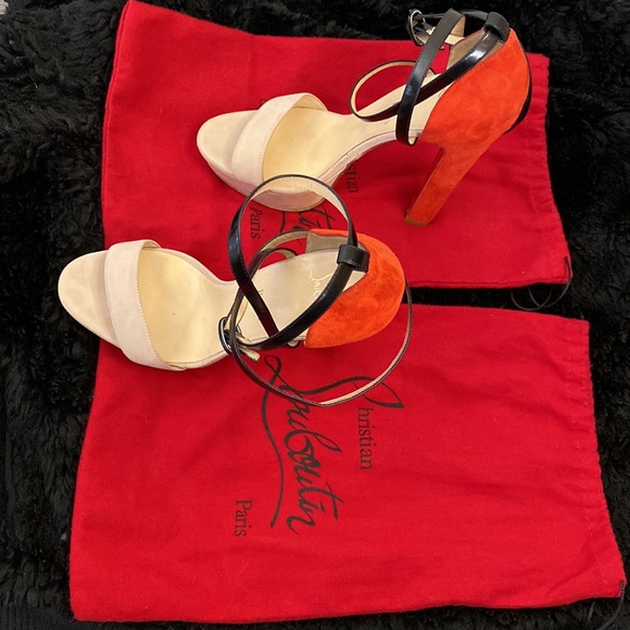 Christian Louboutin - Picture 16 of 16